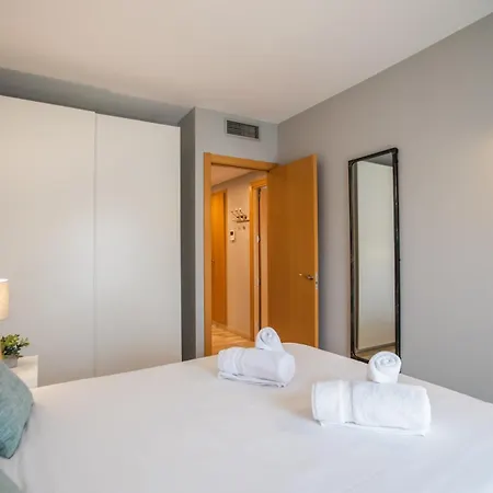 42mal1083 - Great 2br Near Sagrada Familia Apartment