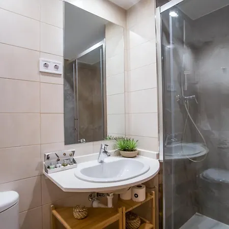 42mal1083 - Great 2br Near Sagrada Familia Apartment